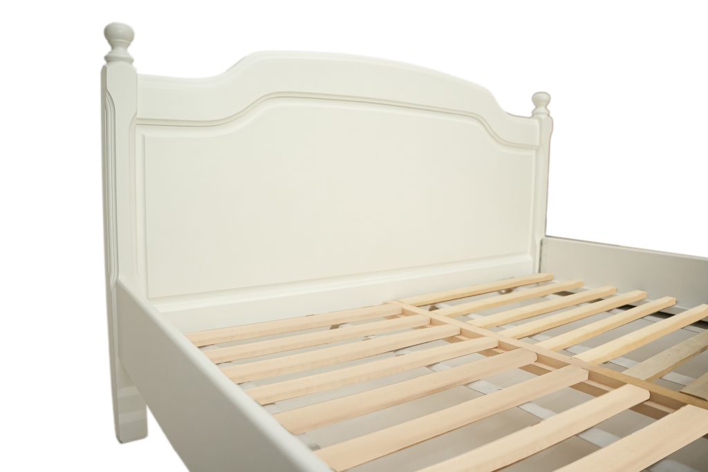 Pat lemn masiv alb, 180×200 cm