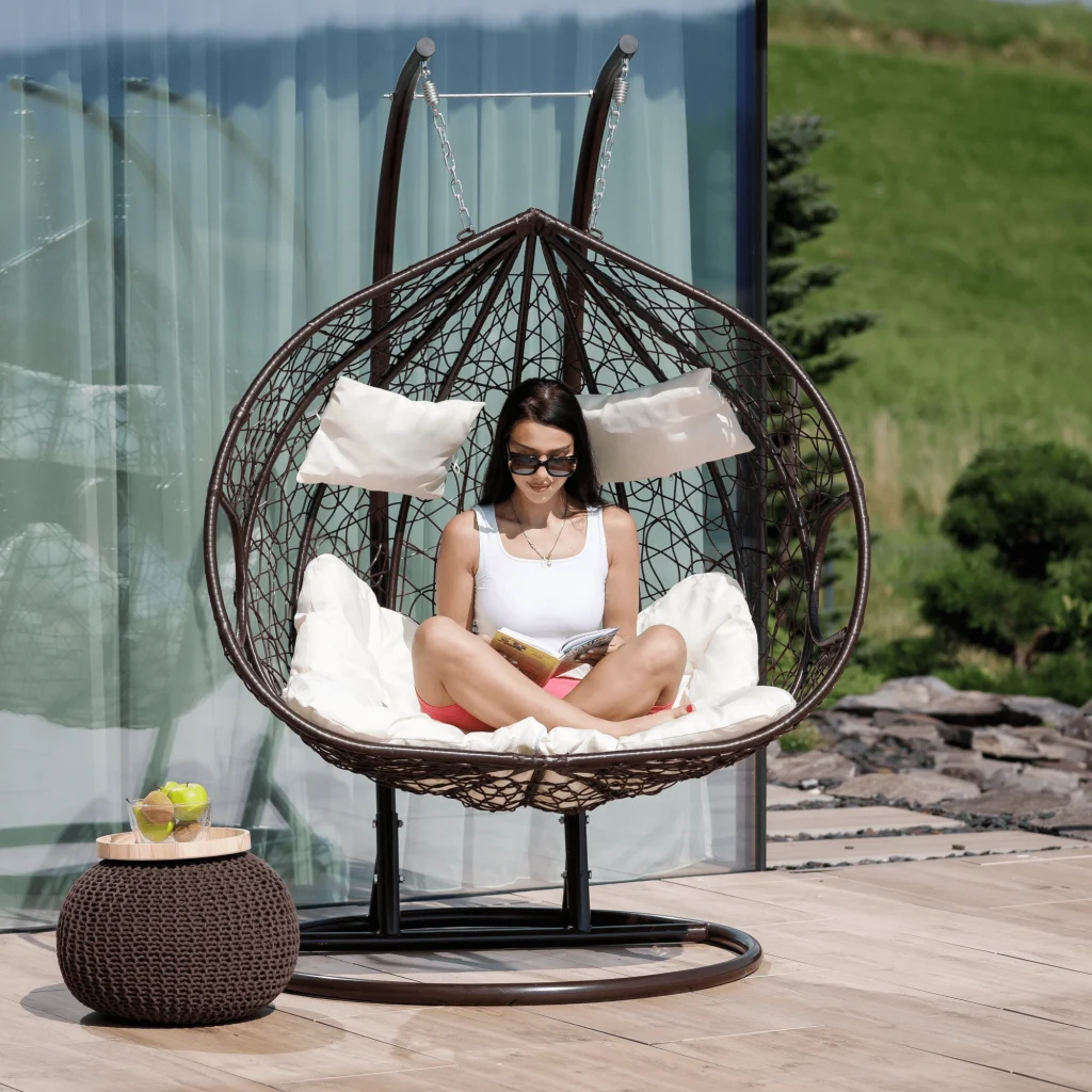 Scaun agatat, maro/crem DALVEA NEW