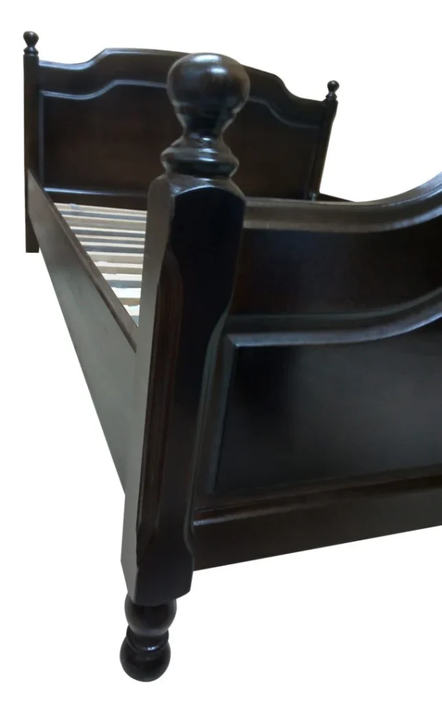 Pat lemn masiv, nuc, 180×200 cm